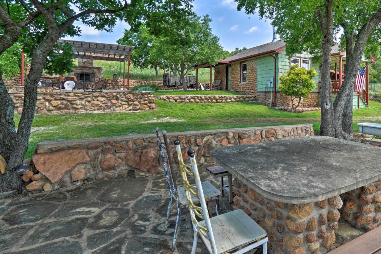 Enchanting Hilltop Cottage In Medicine Park! Zewnętrze zdjęcie